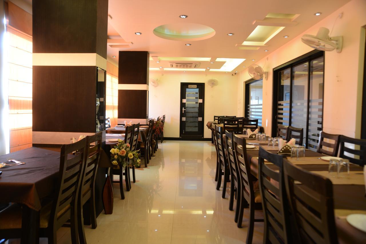 Hotel Divine Destination Varanasi Exterior foto
