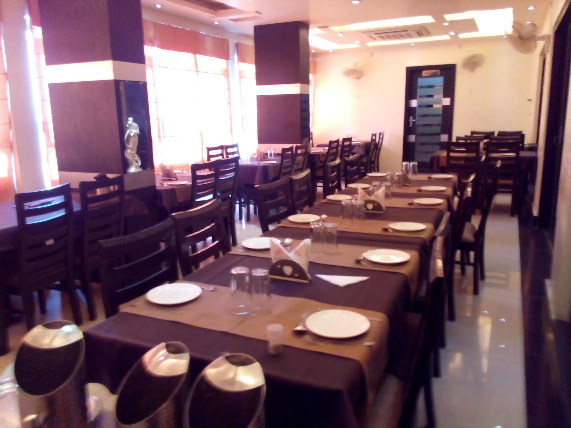 Hotel Divine Destination Varanasi Exterior foto