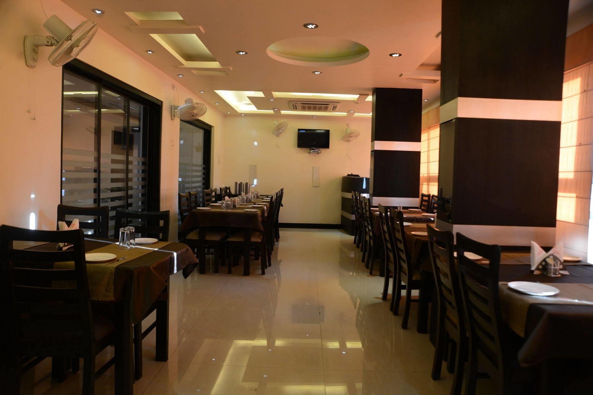 Hotel Divine Destination Varanasi Exterior foto