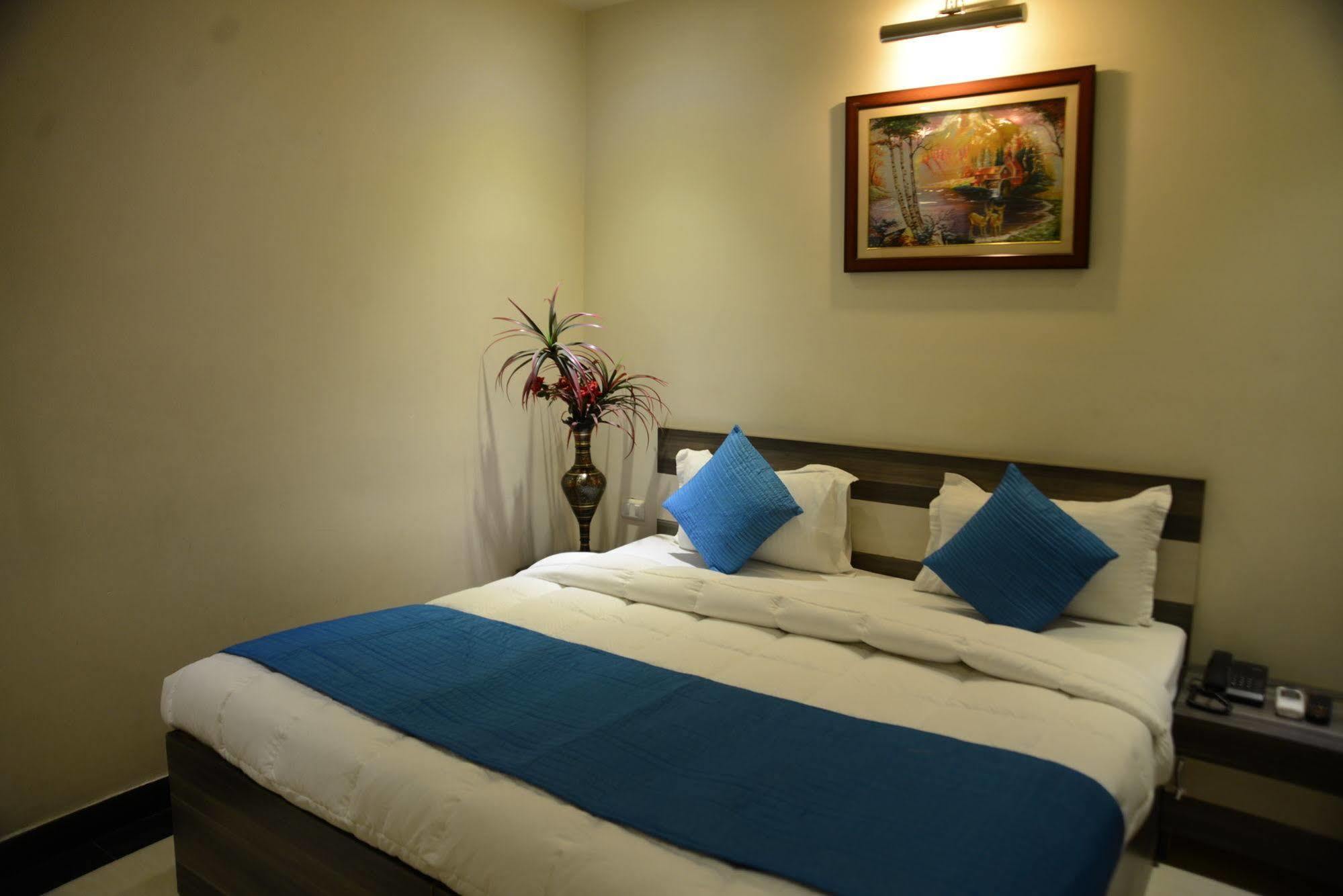 Hotel Divine Destination Varanasi Exterior foto